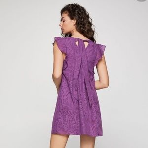 BCBG GENERATION FLUTTER SLEEVE SHIFT DRESS